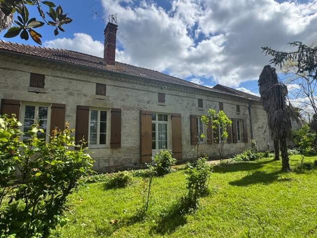 Belle  Maison  en pierre — photo du bien