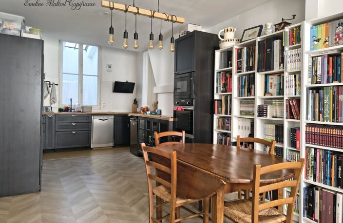 Bordeaux – T3 70 m² + cour + 17 m² de dépendances — photo 3