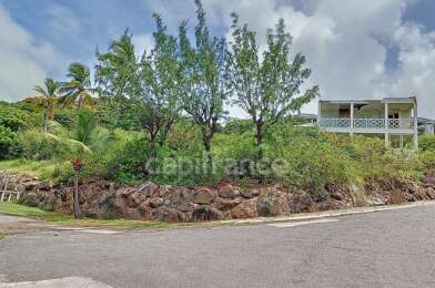 Terrain  630000 €