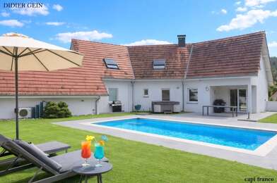 Maison 7 pièces 431600 €