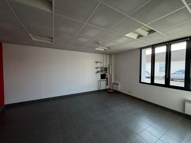 Bureau À Louer — photo du bien