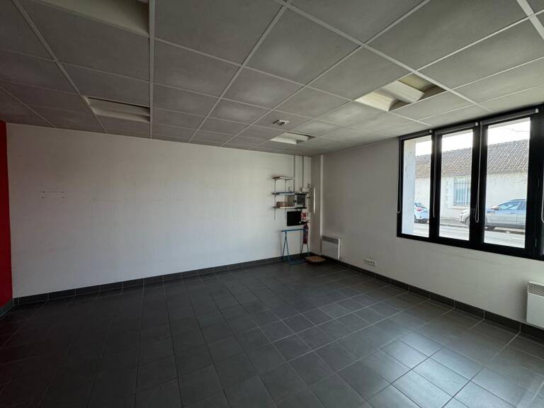 Bureau À Louer — photo 1