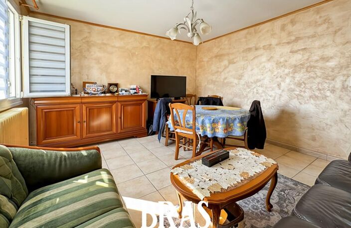 SAINT SEBASTIEN SUR LOIRE - APPARTEMENT T3 + PARKING — photo 2