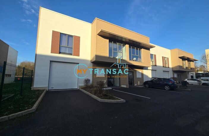 My Transac vous propose à la location un local d'activité et bureaux de 112,60 m² situé à Bussy Saint Georges 77. Accès par porte sectionnelle de plain pied et proche A4 — photo 2