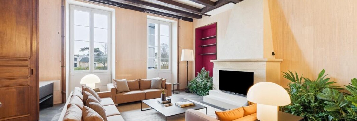 Maison 10 Pièces 350 m² à vendre à Jarnac (16200)