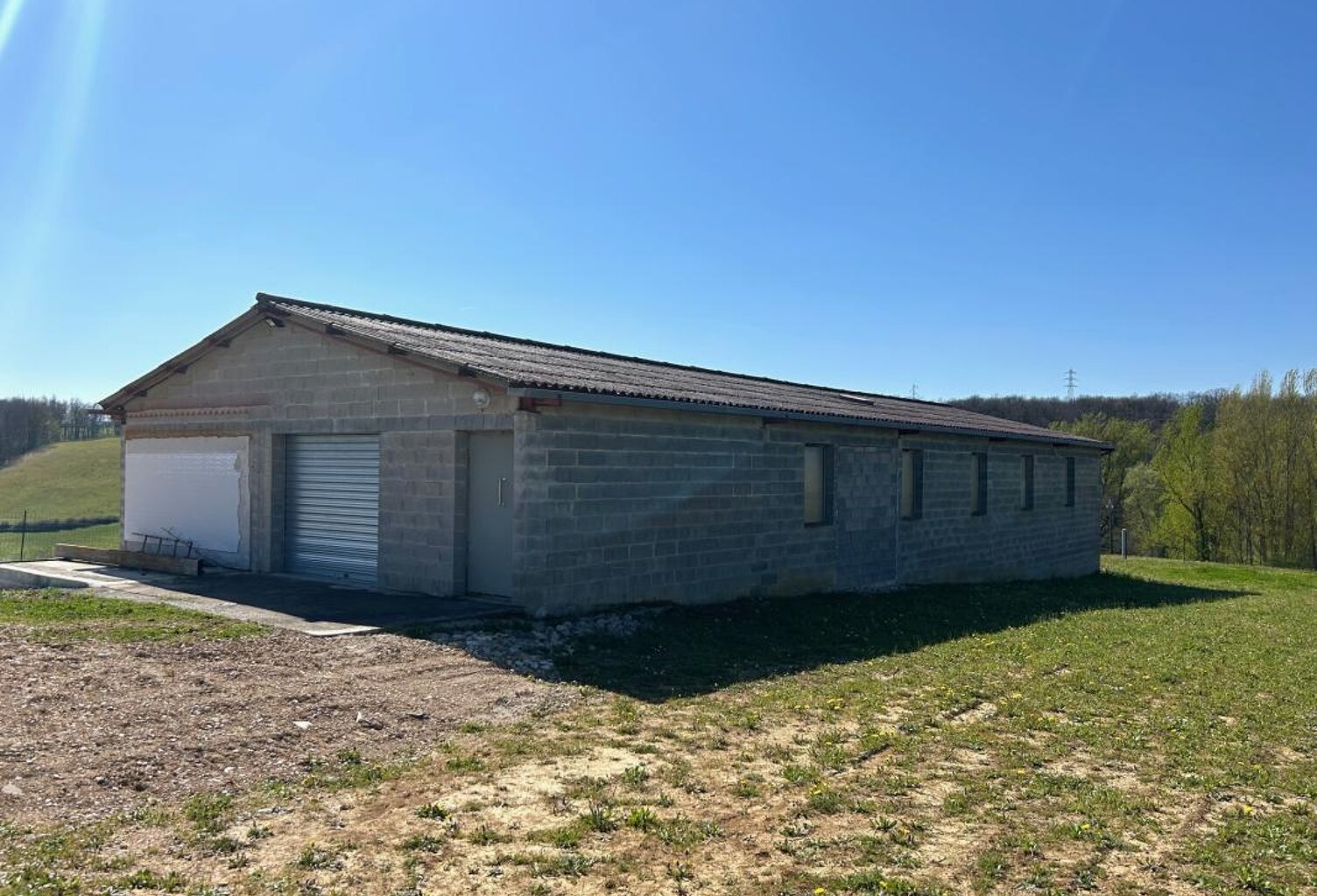 Entrepôt véhicule et/ou stockage — photo 1