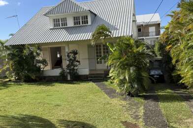 Maison 7 pièces 2225 €