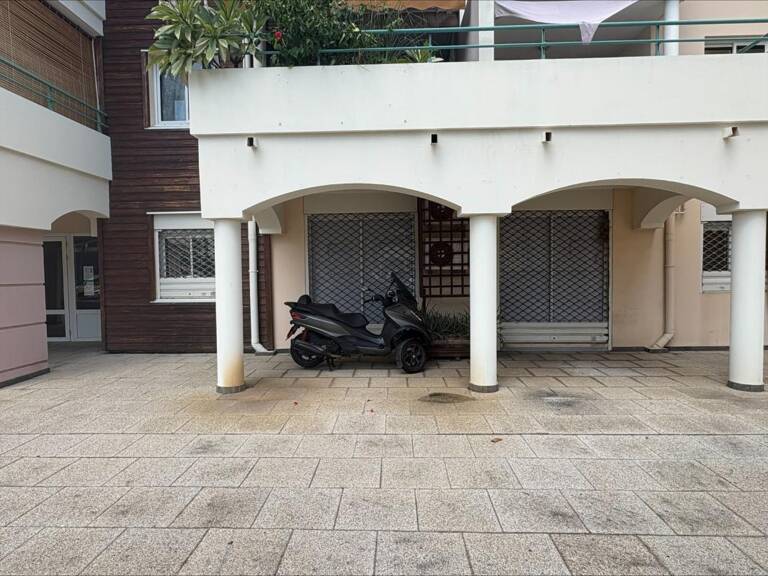 LOCAL COMMERCIAL 120 M² MONT ROQUEFEUILLLE — photo 1