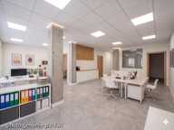 LOCAL COMMERCIAL 90m2— PIED D'IMMEUBLE — RUE POINCARÉ — photo 2