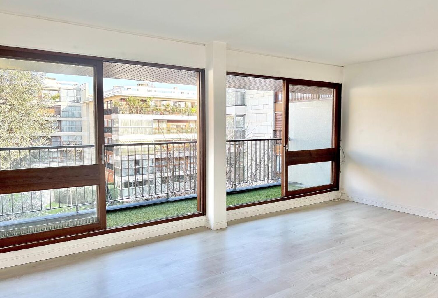 Studio À Vendre — photo 1