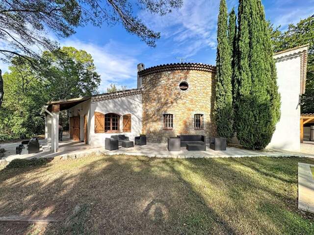 Maison 7 pièces 220 m2 sur terrain arboré sans vis à vis de 2 571 m2 — photo du bien