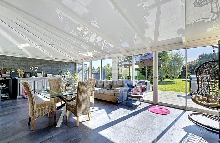 Maison de caractère de 261 m² sur 20 ares avec espaces de vie remarquables — photo 3
