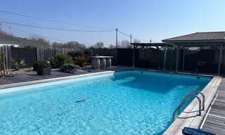 Maison 10 Pièces 280 m² à vendre à Saint-Sulpice-et-Cameyrac (33450)