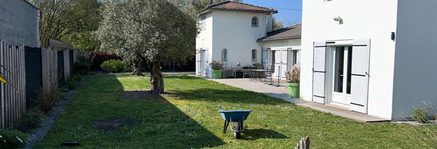 Maison 10 Pièces 280 m² à vendre à Saint-Sulpice-et-Cameyrac (33450)