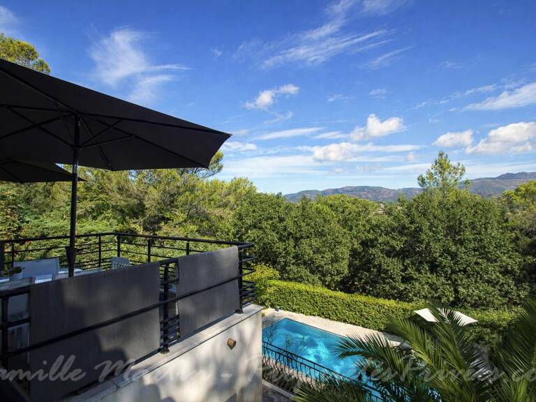 Coup de coeur à Valescure : villa avec piscine, appartement indépendant et vue dégagée sur l'Estérel — photo 1
