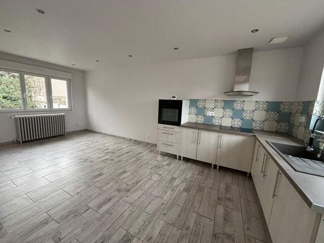 Maison avec jardin et garage  4 chambres proche commodités — photo du bien