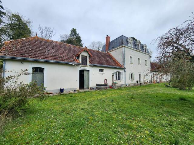 Maison Lucay Le Male 13 pièce(s) 360 m2 — photo du bien