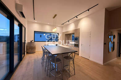 Maison 4 pièces 1390 €