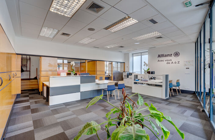 LOCAL COMMERCIAL DE 194M2 RENOVE AU CENTRE VILLE — photo 4