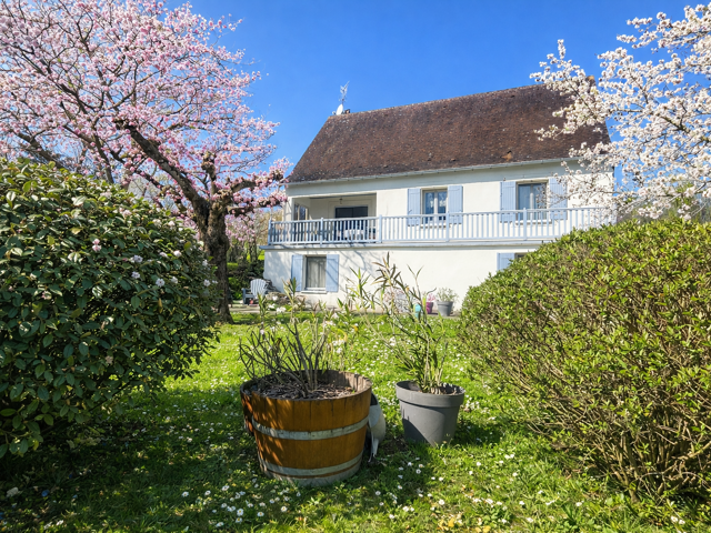 Maison 169 m2   5 min Lalinde   Terrain 4 831 m2 — photo du bien
