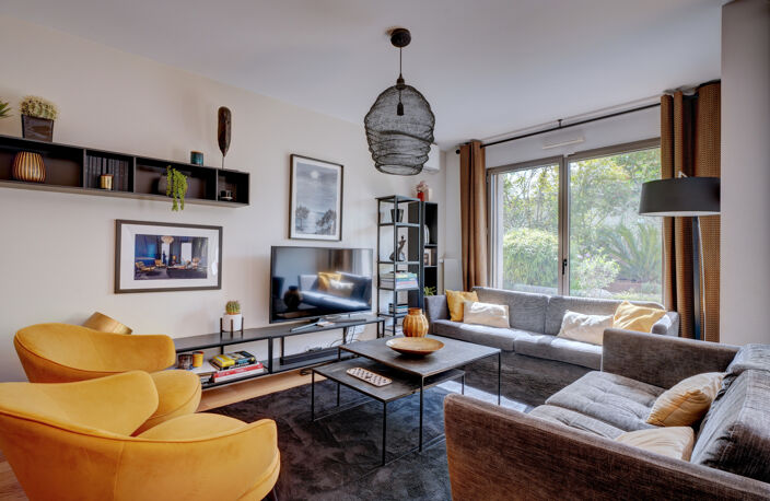 Lyon 4 Chazière - T5 sans vis à vis , esprit maison avec un — photo 2