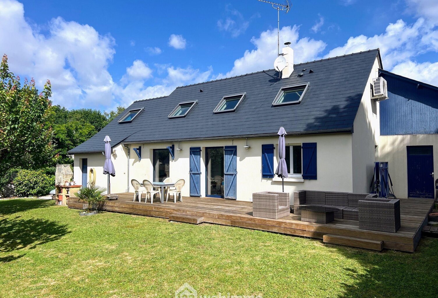 Maison - 114m² - Montreuil-Juigné — photo 1