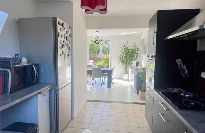 Maison - 114m² - Montreuil-Juigné — photo 5
