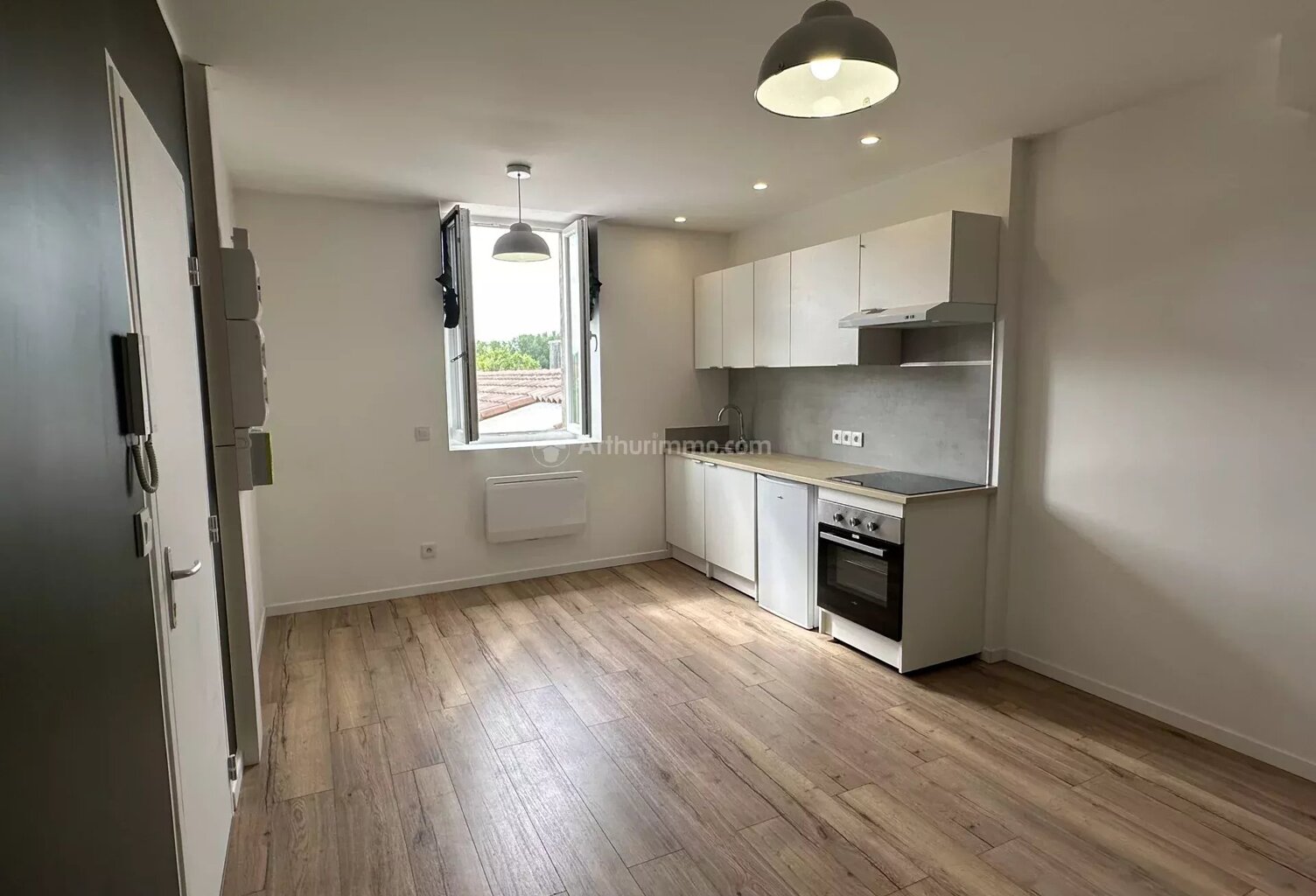 Appt T2 proche centre commercial — photo 1