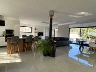 A vendre villa contemporaine 4 faces T5 de 147 m2 avec pisci — photo 3