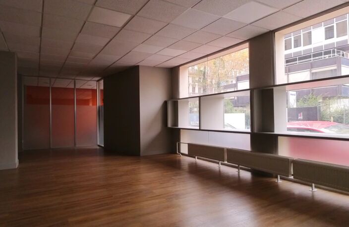 BUREAUX LYON 3ème — photo 2