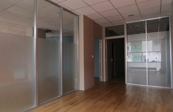 BUREAUX LYON 3ème — photo 3