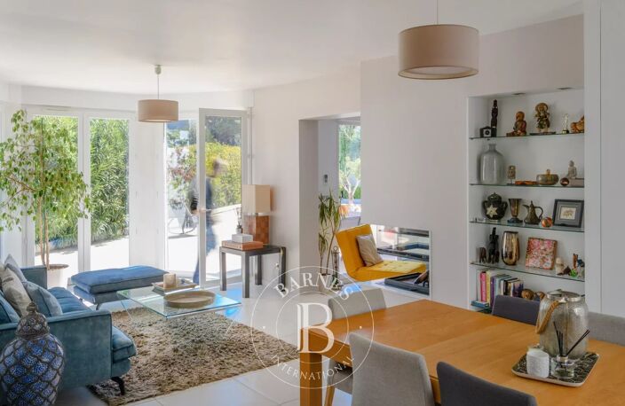 MARSEILLE 8ᵉ – POINTE ROUGE – MAISON FAMILIALE 212 M² – 5 CHAMBR — photo 5