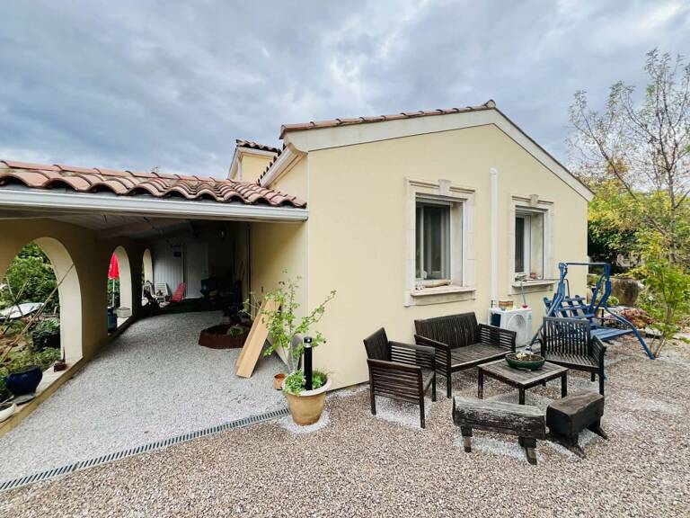 Maison garage et dépendances — photo 1