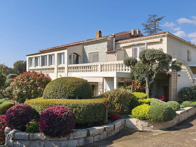 APPARTEMENT FAMILIAL DANS PETITE COPROPRIÉTÉ PAISIBLE À 7 MI — photo 1