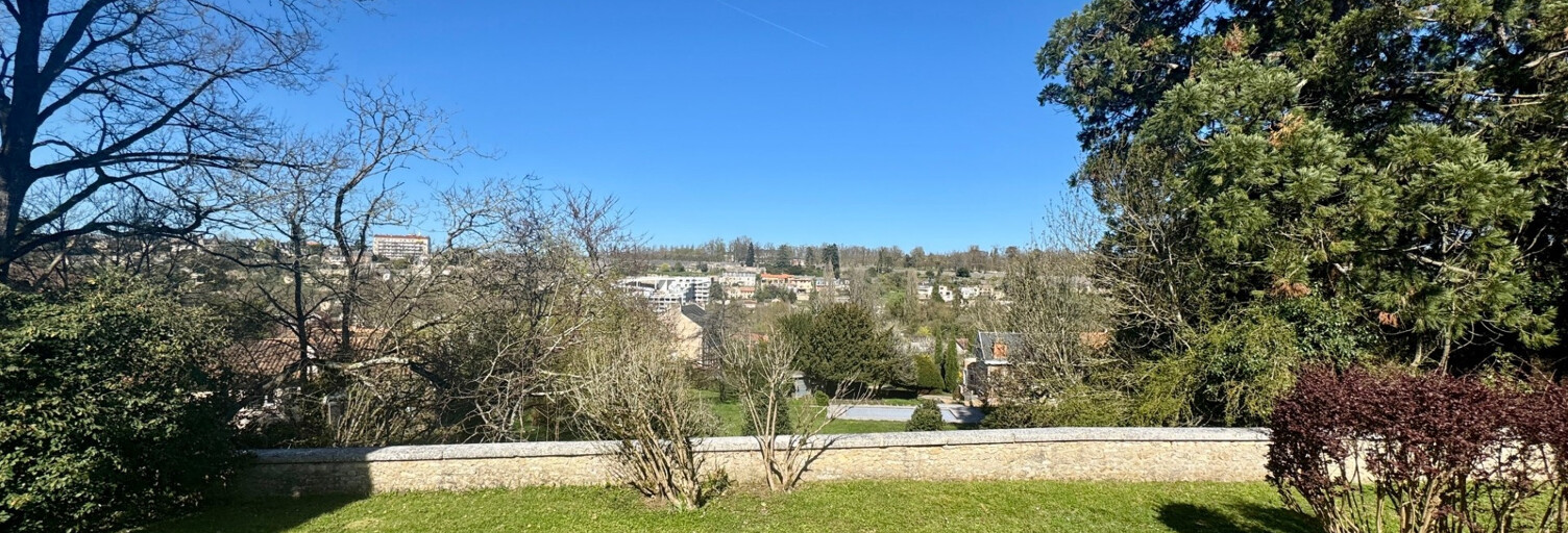 Maison 10 Pièces 325 m² à vendre à Poitiers (86000)