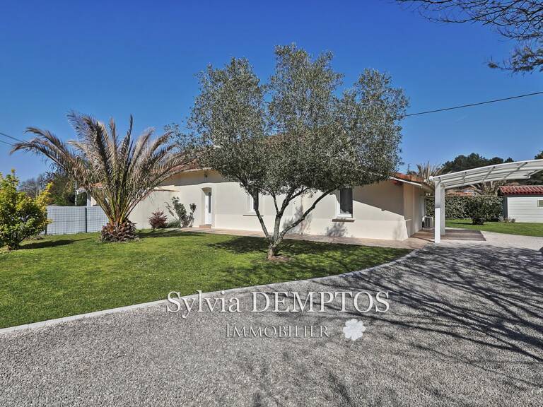 Maison T6 - SOUSTONS — photo 1