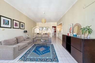 Appartement 4 pièces 240000 €