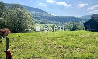 Terrain  1030 m² à vendre à Saint-Pierre-de-Curtille (73310)