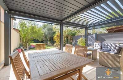 Mieux qu'un appartement de 126 m² habitables avec prestations haut de gamme, terrasse sans vis-à-vis, garage de 65 m² et combles à fort potentiel — photo du bien