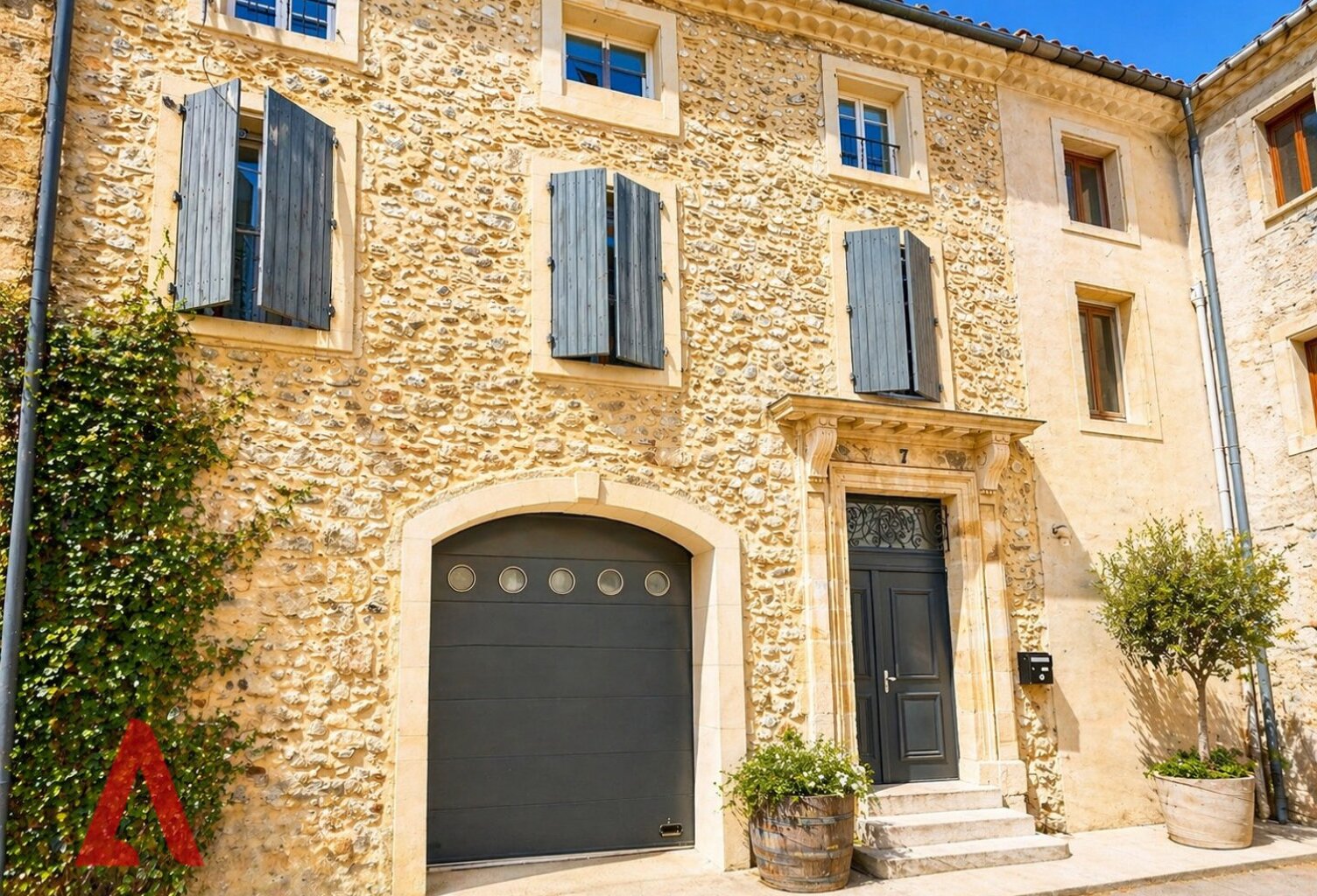 Superbe maison vigneronne de caractère  402 m²  Fort potentiel  Roujan (à 10 min de Pézenas) — photo 1
