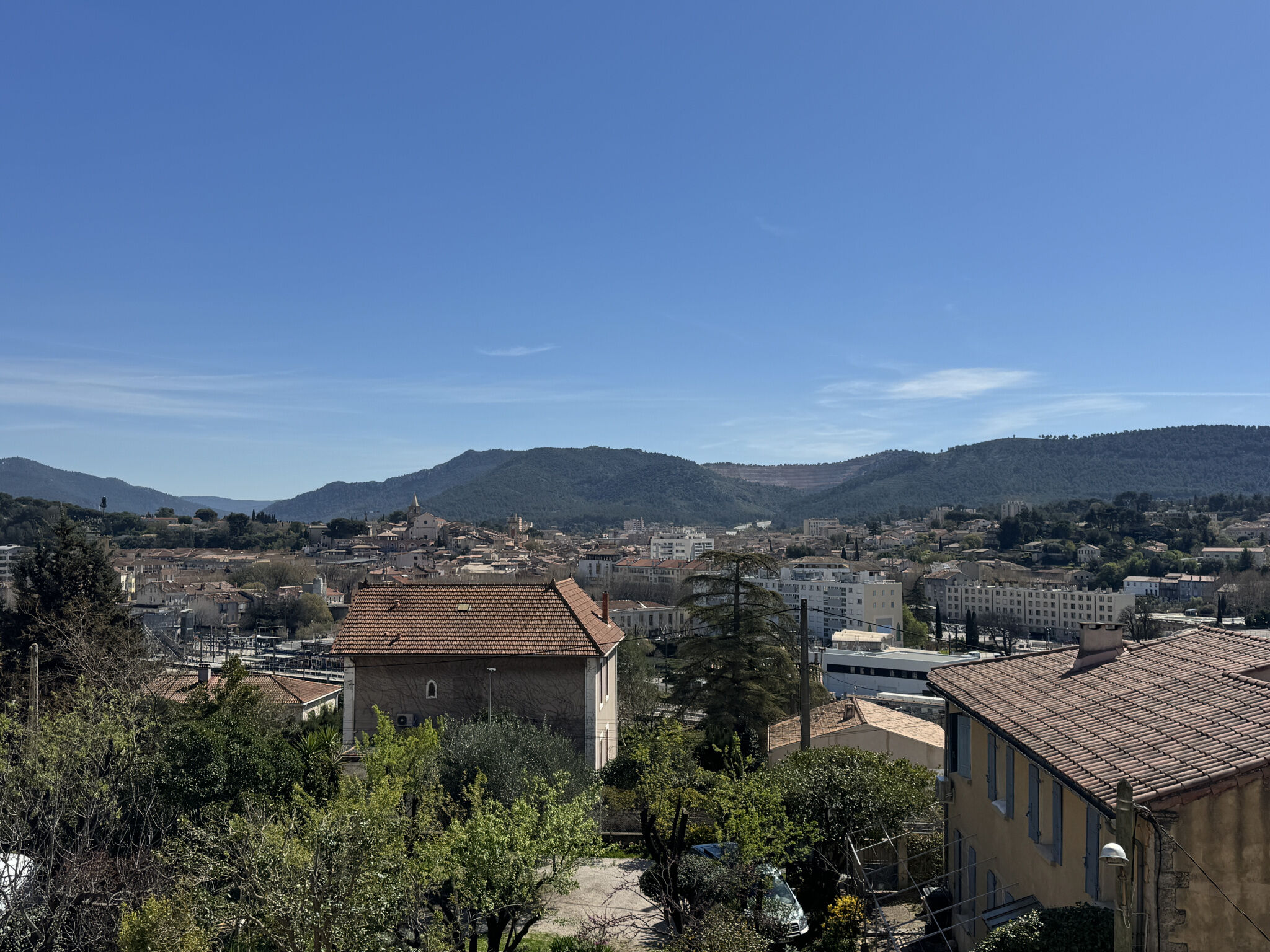 Appartement  T3 à louer Aubagne 13400