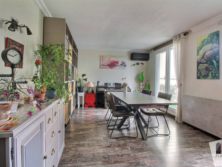 LYON 8 - Duplex d'exception de 146 m2 en dernier étage avec — photo 1