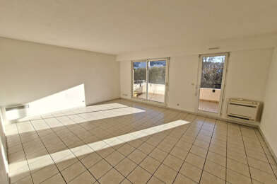 Appartement 4 pièces 1621 €