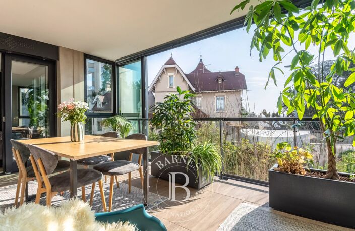 Lyon 5 - Saint-Just / Saint-Irénée - Appartement de 67 m² avec une loggia de 21m² - Garage - Piscine - Tennis- 2 chambres — photo 2