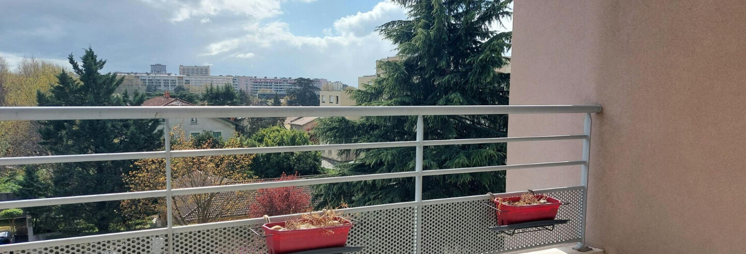 Appartement 3 Pièces 80 m² à vendre à Bron (69500)