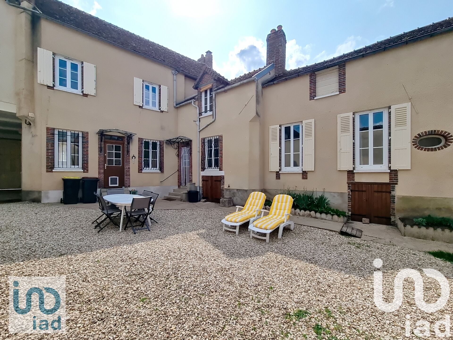 Bussy-En-Othe - 205m² - 9p. - 5ch.