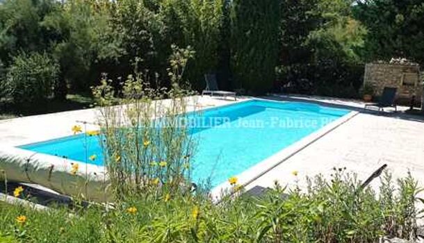 Propri&eacute;t&eacute; 5 pièces  à vendre Taulignan 26770