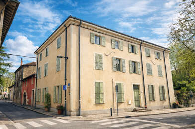 Immeuble  588000 €