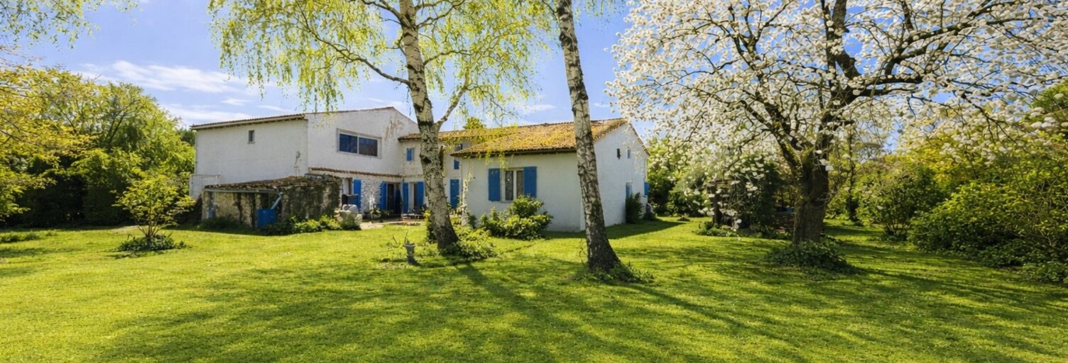 Maison 11 Pièces 280 m² à vendre à Meursac (17120)