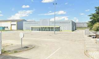 Commerce  1461 m² à louer à Romans-sur-Isère (26100)